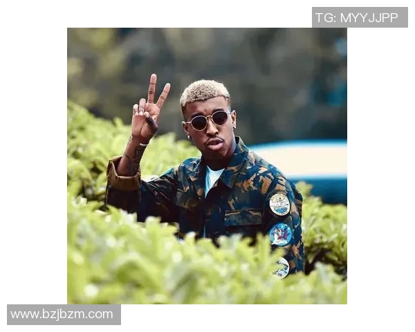 足球明星帅哥魅力四射照片集锦展现运动与时尚的完美结合